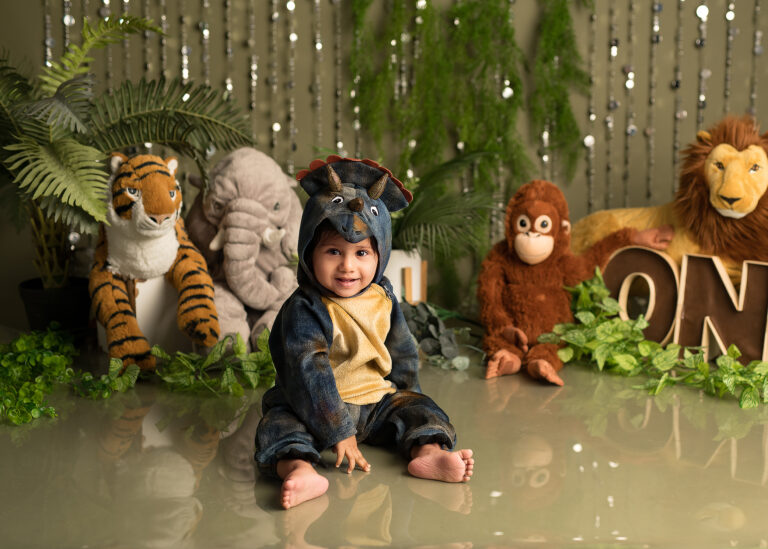 SaiHrithik’s Jungle safari cake smash