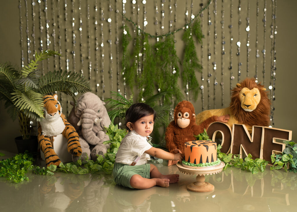 Jungle safari cake smash milton keynes