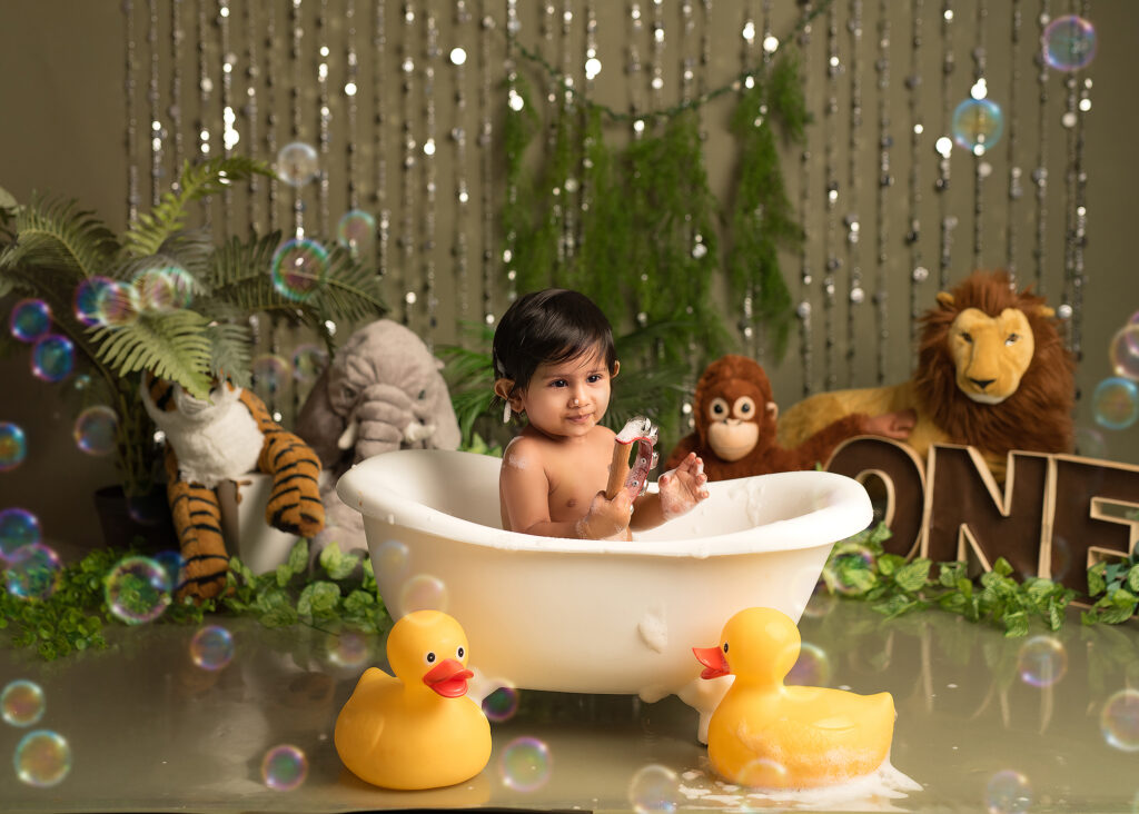 Jungle safari cake smash