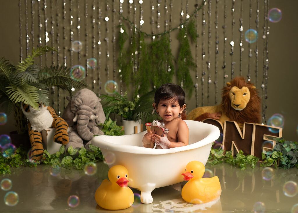 Jungle safari cake smash