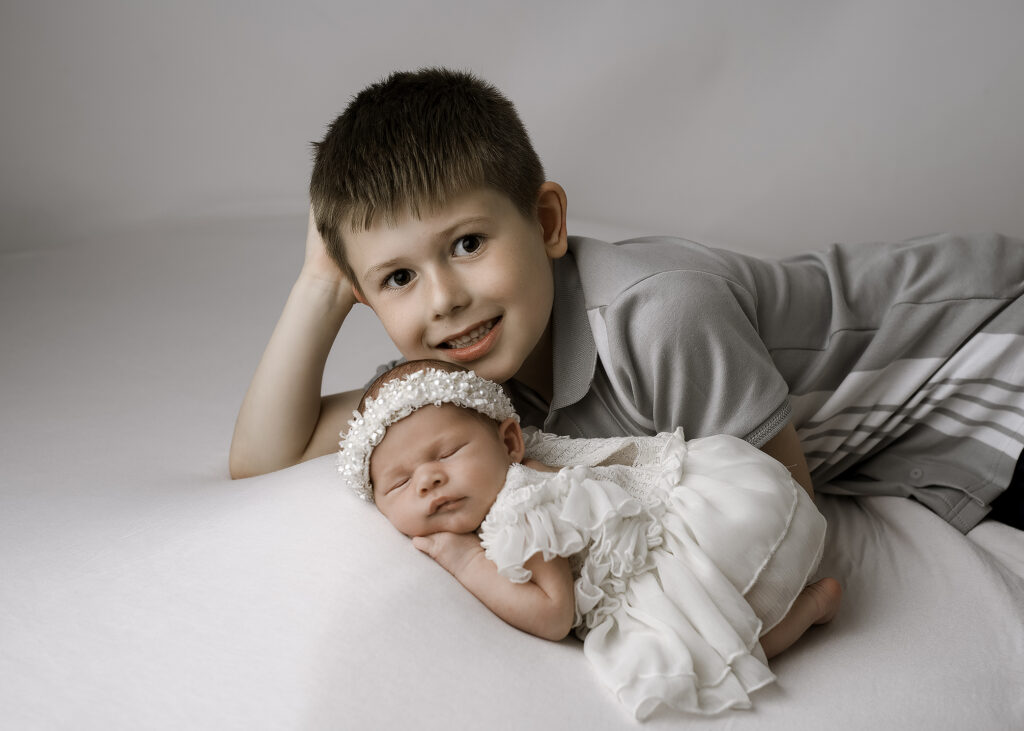 Newborn and sibling photoshoot