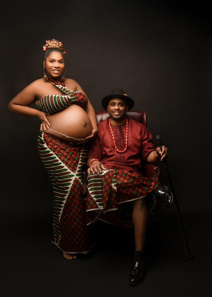 couple pregnancy photoshoot poses