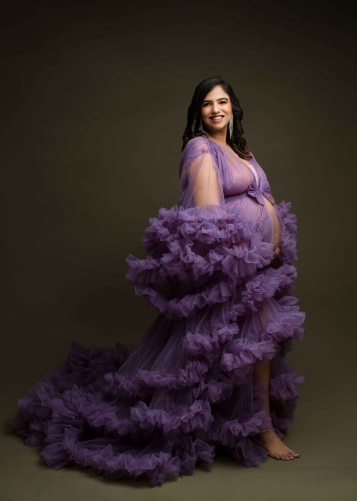 twin pregnancy photoshoot