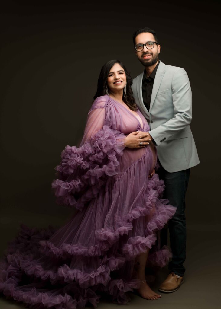 twin pregnancy photoshoot