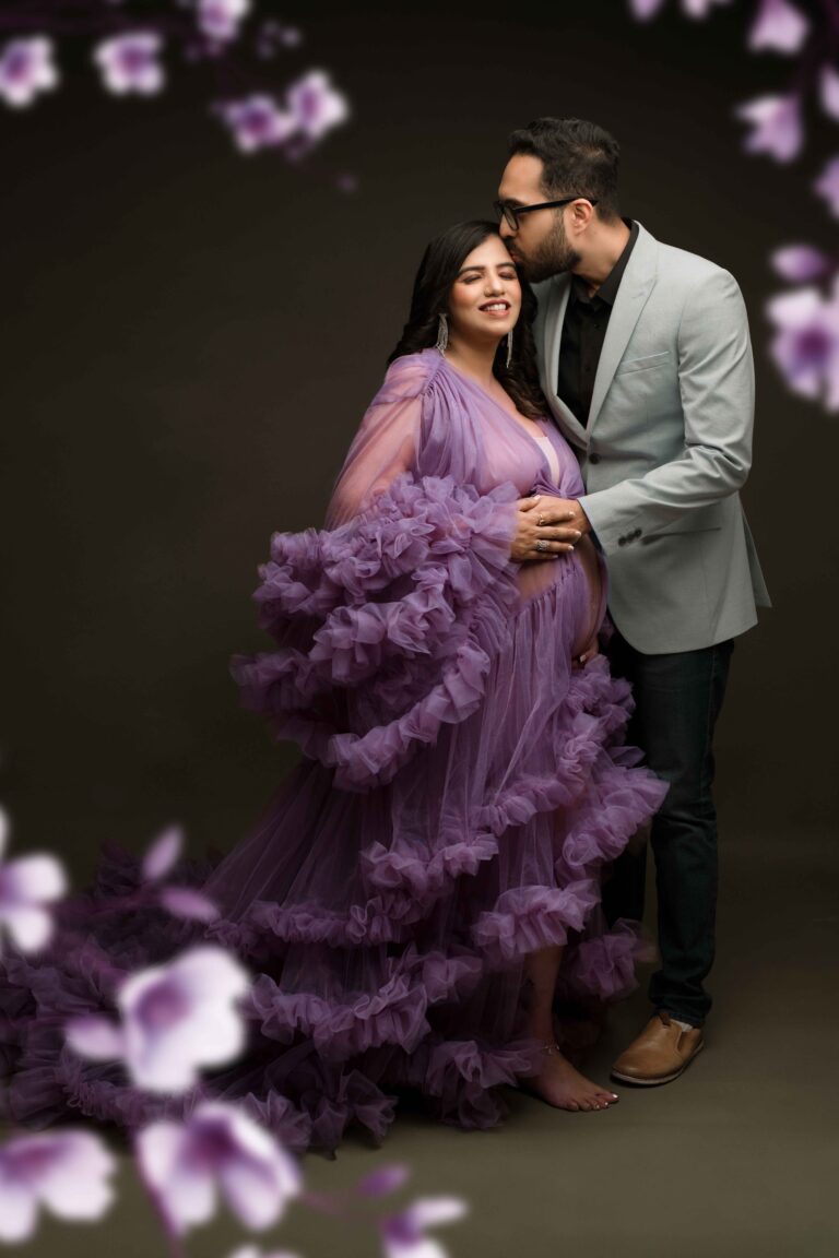 Twin pregnancy photoshoot