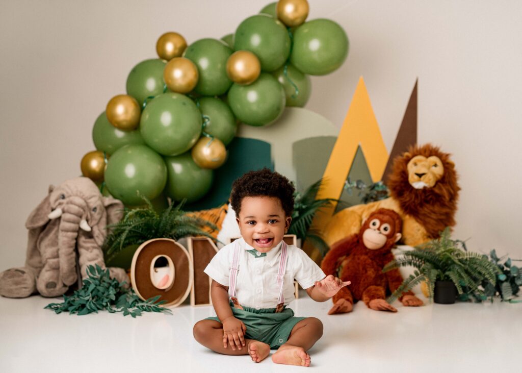 cake smash photoshoot in Milton Keynes