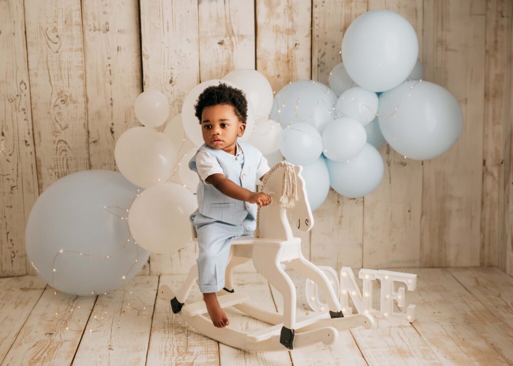 cake smash photoshoot in Milton Keynes